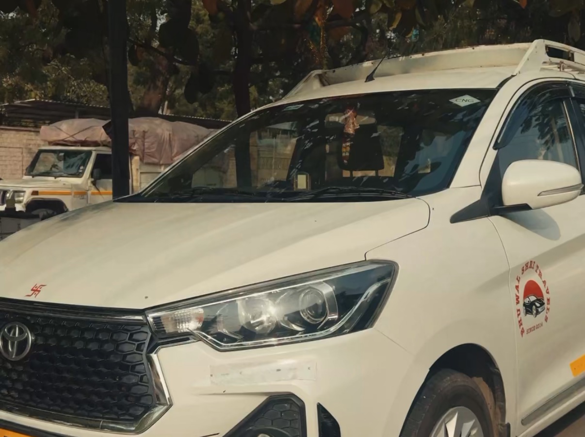 Toyota Ertiga front view